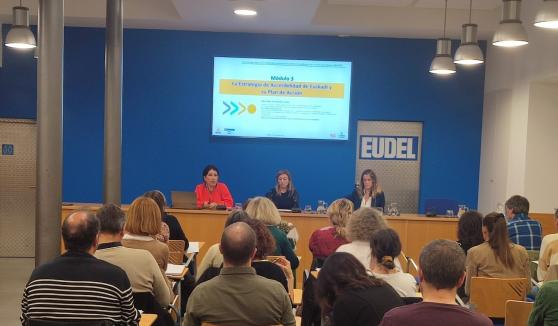 Impartición de la formación a los ayuntamientos vascos: “La estrategia vasca de accesibilidad universal de Euskadi en las políticas y los servicios municipales”